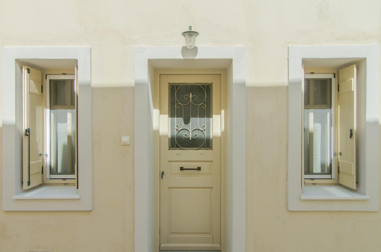 Myyellowhome Ermoupoli Exterior photo